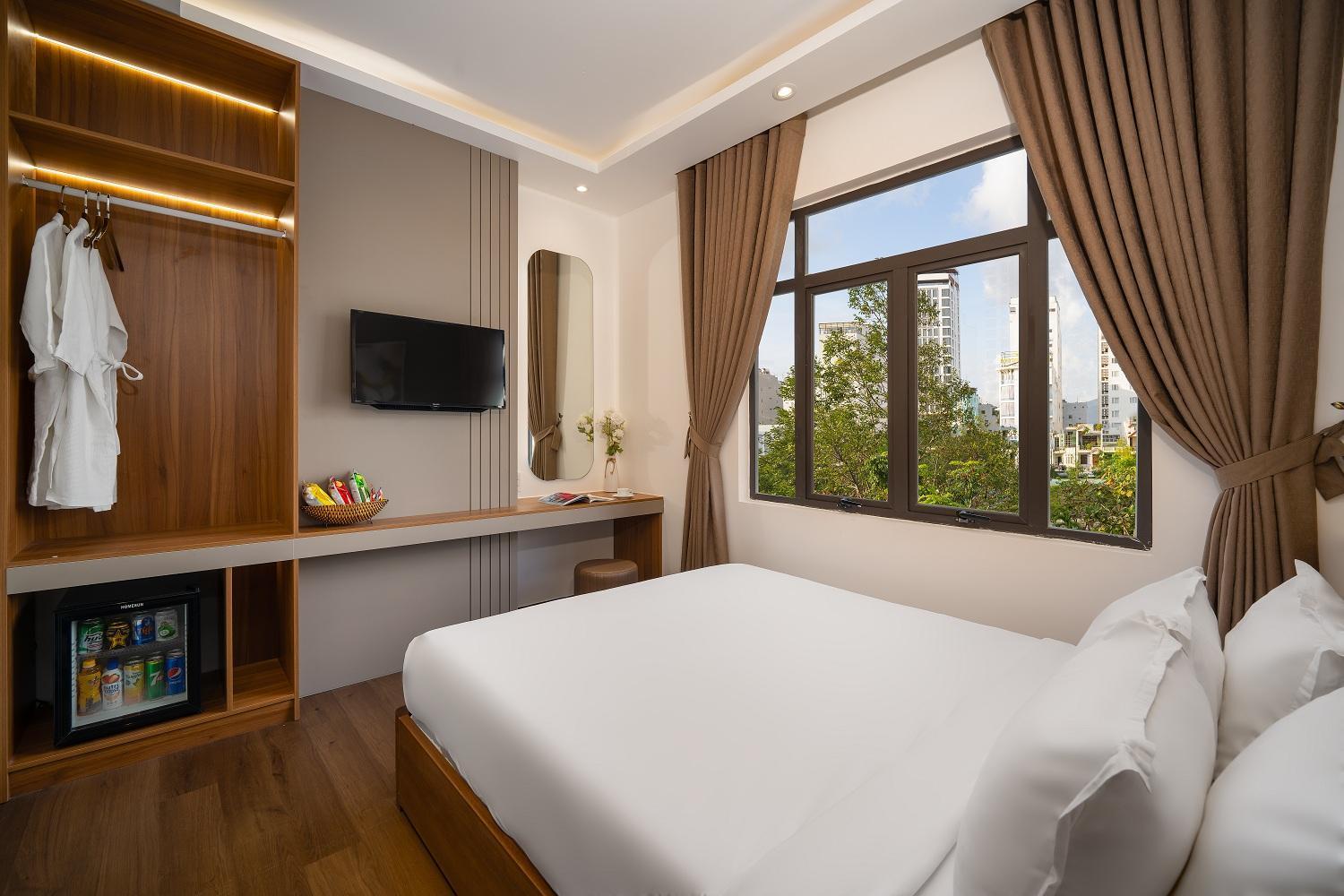 Duong Gia Hotel Dn By - Bay Luxury Da Nang Exterior photo