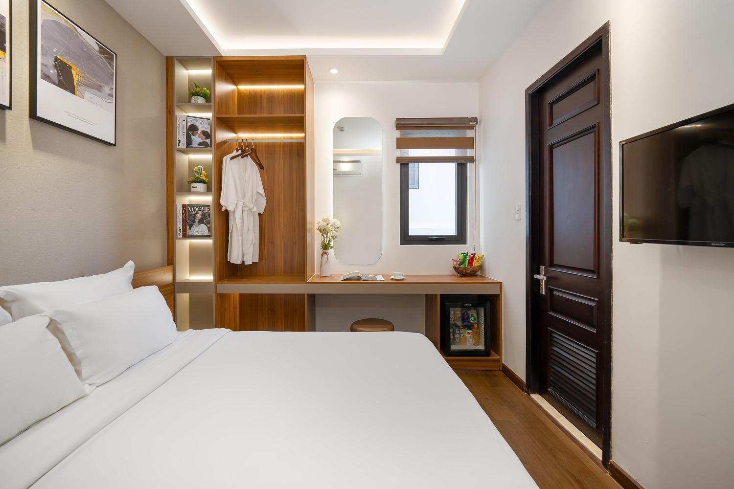 Duong Gia Hotel Dn By - Bay Luxury Da Nang Exterior photo